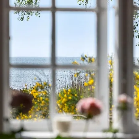 House From 1936 On Bornholm With 30 M To The Water Casa de Férias Neksø
